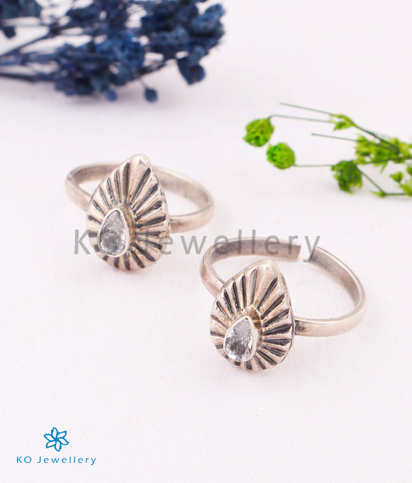 The Tarana Silver Gemstone Toe-Rings (White)