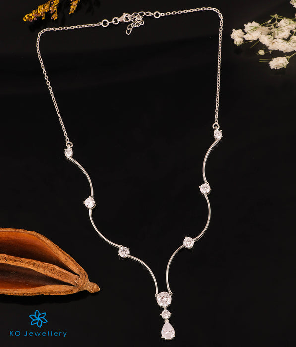 The Curvy Sparkle Silver Necklace & Earrings
