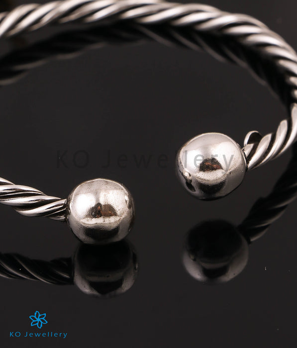 The Shoma Silver Openable Bracelet