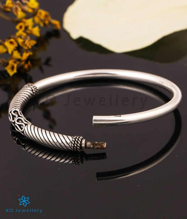 Kids Bangles Cute Silver Jewelry In 925 Sterling Silver, 3-4 Grams at Rs  999/piece in Jaipur