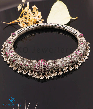 The Taarash Silver Antique Hasli Necklace