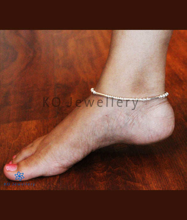 The Anubhuti Silver Anklets