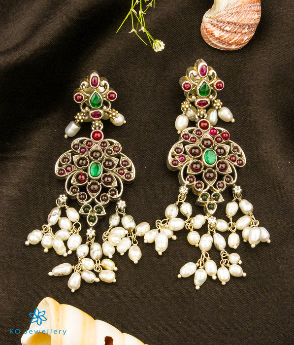 The Sagara Silver Pearl Earrings (Oxidised)