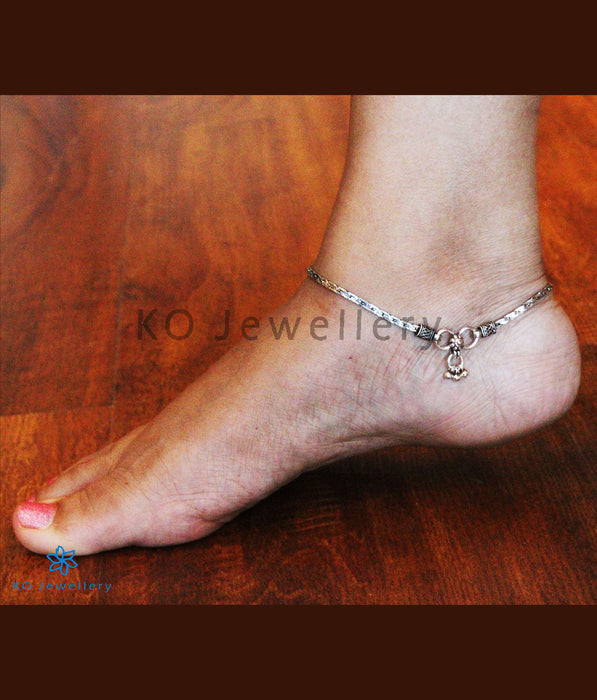 The Asmita Silver Anklets