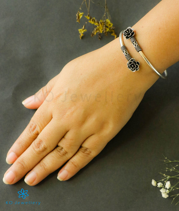 The Gerbera Silver Flexible Floral Open Bracelet