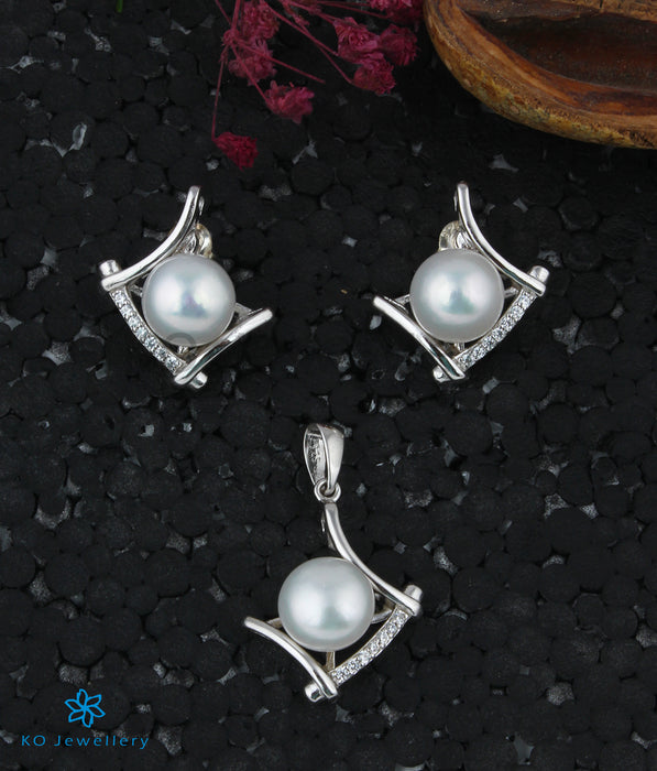 The Squarish Silver Pearl Pendant Set