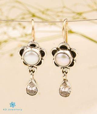 The Vama Silver Gemstone Earrings (White)