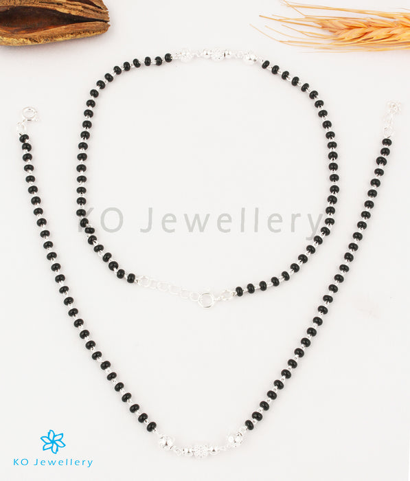 The Mihika Silver Black Bead Anklets