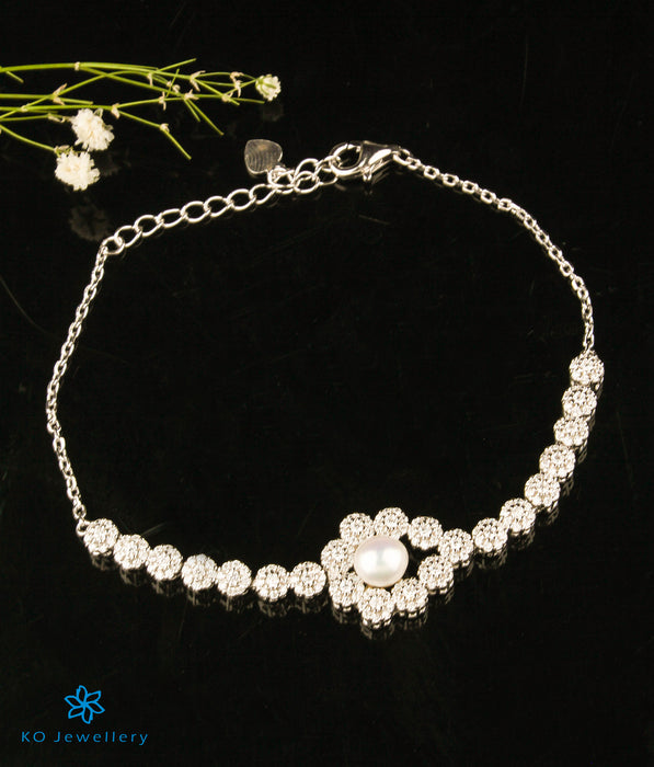 The Arsha Silver Pearl Bracelet