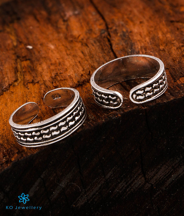The Shyam Pure Silver Toe-Rings