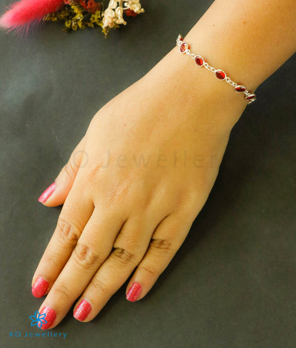The Prakrit Silver Gemstone Bracelet (Red)