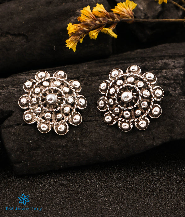 The Aster Silver Earstuds