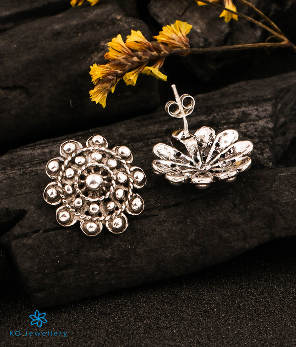 The Aster Silver Earstuds
