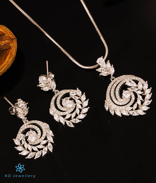 The Floral Swirl Silver Pendant Set