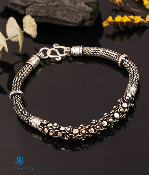 The Akshant Silver Bracelet