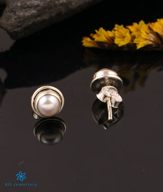 The Classic Pearl Silver Earstuds