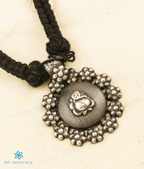 The Linara Silver Ganesha Thread Necklace