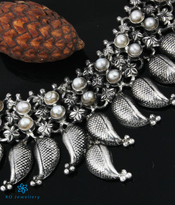 The Mukta Silver Pearl Necklace (Oxidised)