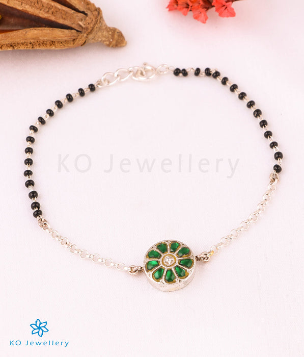 The Mahruk Silver Kundan Blackbead Bracelet (Green)