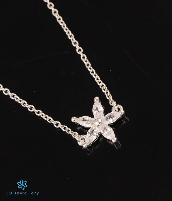 The Starflower Silver Necklace