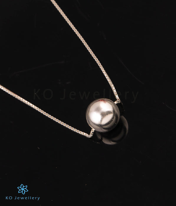 The Silver Dot Necklace