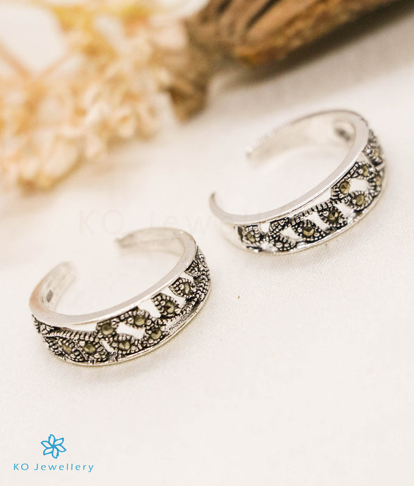 The Purvika Silver Marcasite Toe-Rings