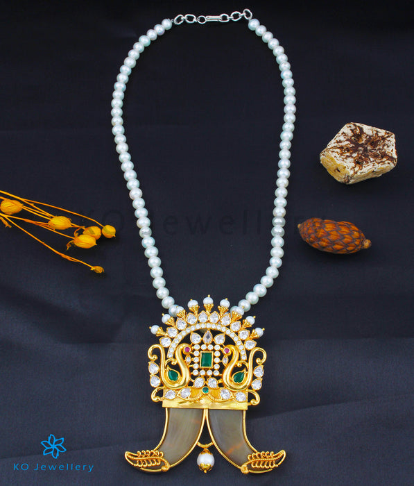 The Atyuha Silver Tiger Claw Pearl Necklace