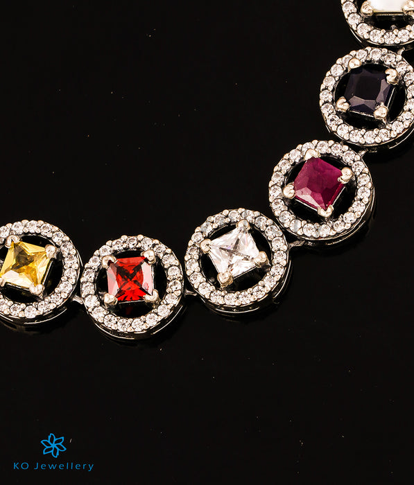 The Vivarna Silver Necklace & Earrings (Bright Silver/Navratna)
