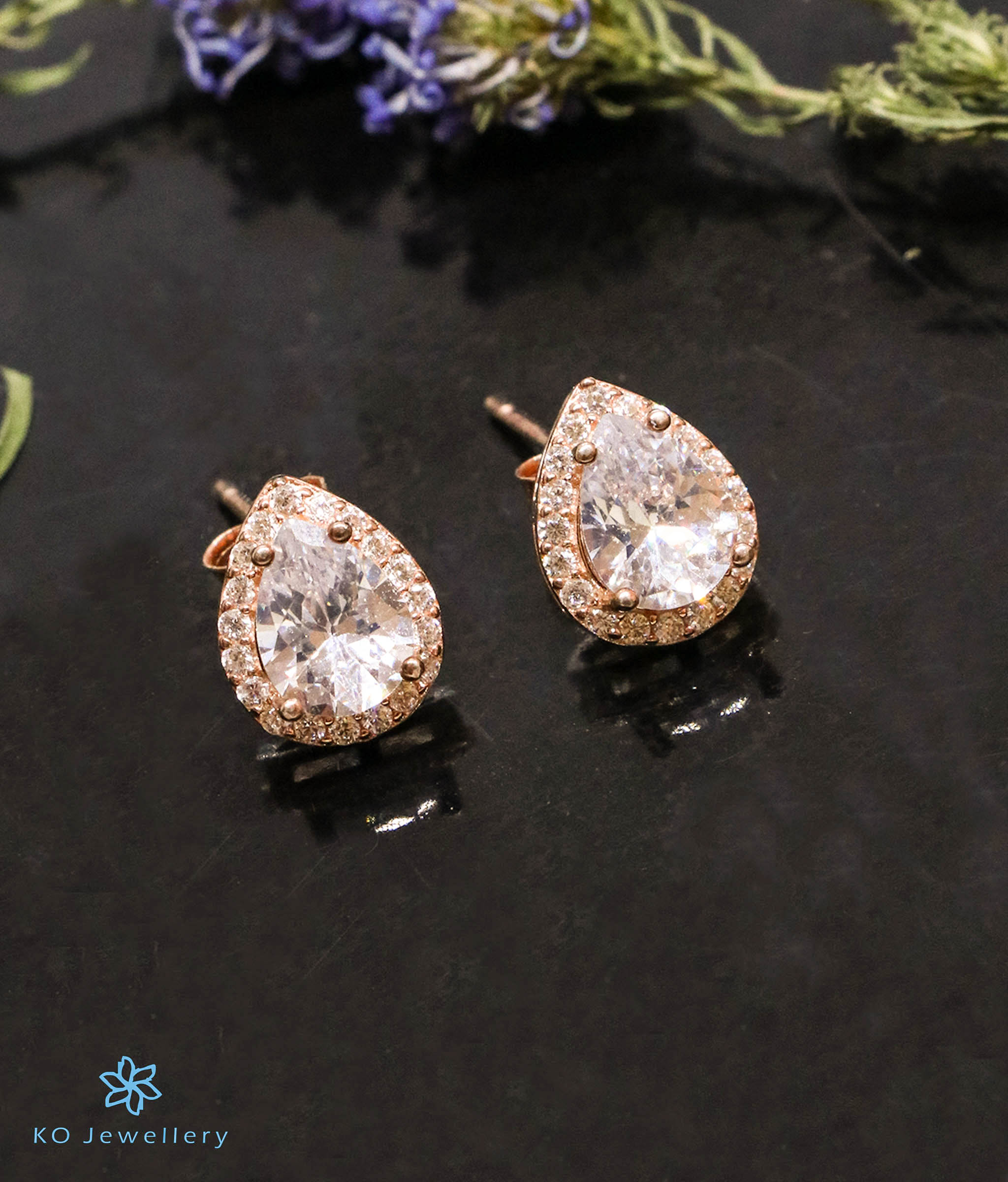 Japanese Platinum Earrings with Rose Gold Diamond Cut Balls for Women –  Jewelove.US