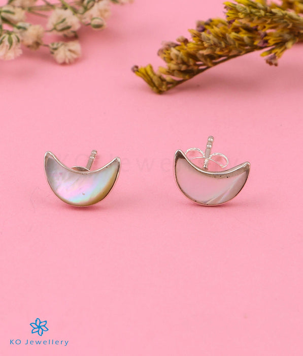 The Crescent Moon Silver Earstuds(White)