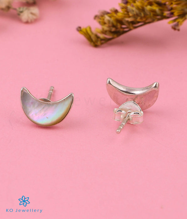 The Crescent Moon Silver Earstuds(White)