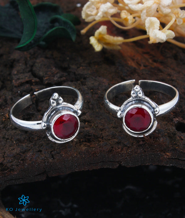 The Sakshi Silver Toe-Rings (Red)