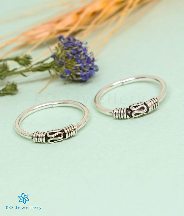 The Vyoma Silver Toe-Rings