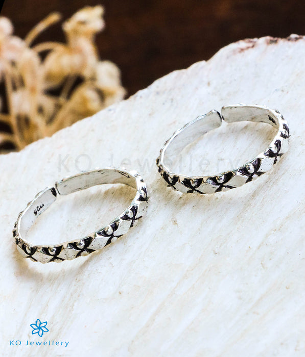 The Atulya Pure Silver Toe-Rings