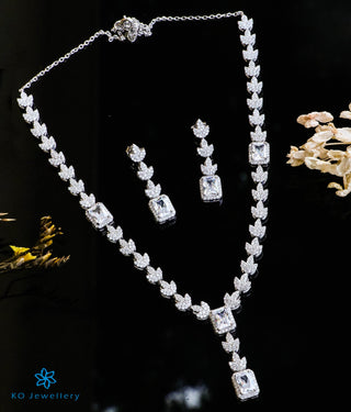 The Bijoux Sparkle Silver Necklace Set