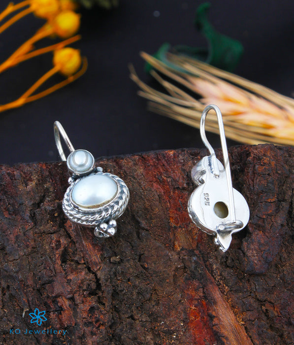 The Aruna Silver Gemstone Earrings (Pearl)
