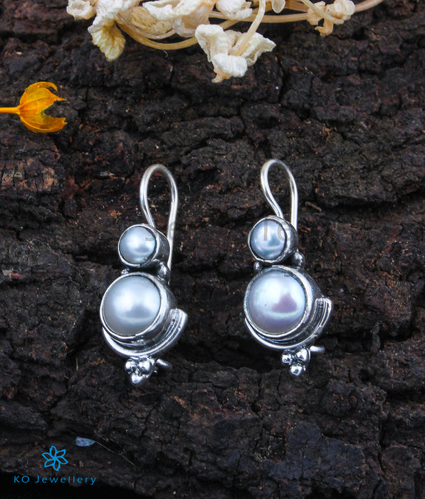 The Aza Silver Gemstone Earrings (Pearl)