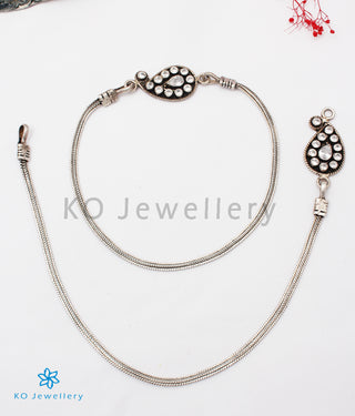 The Rasala Paisley Silver Anklets