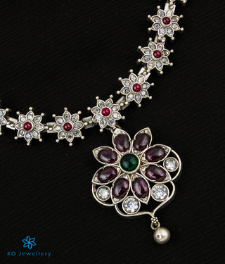 The Akruti Silver Necklace