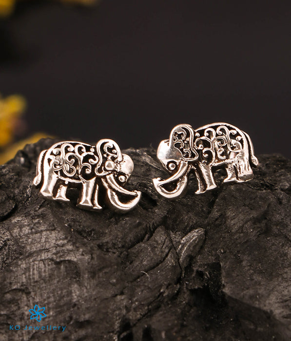The Curvy Elephant Silver Earstuds