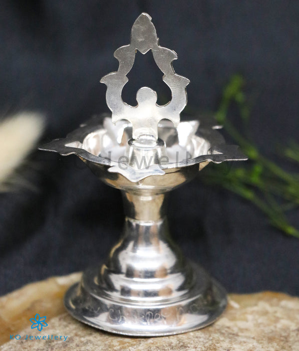 The Vidisha Silver Diya/Lamp