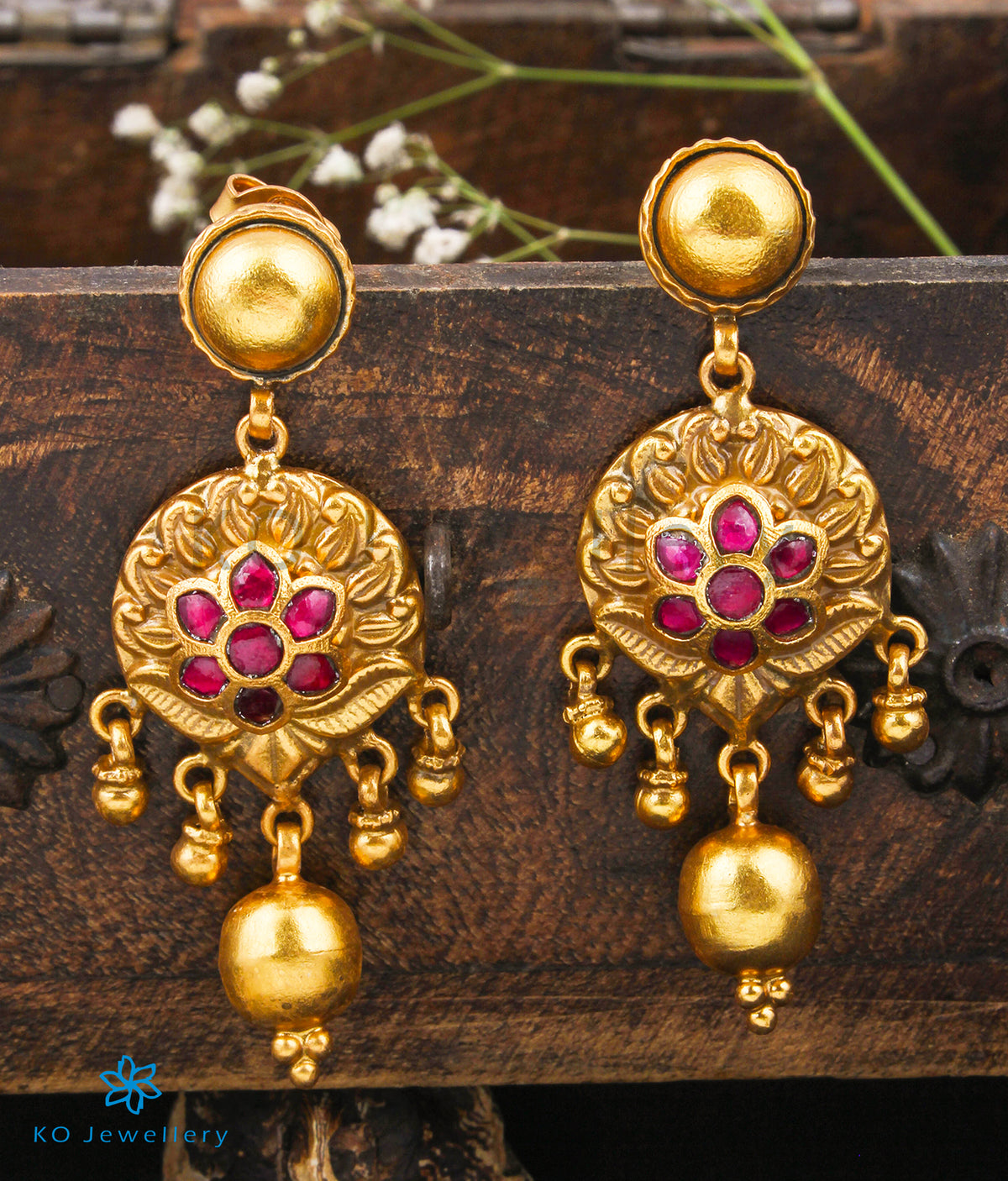 Antique golden Minakari Kundan Earring Sku 1507 D4 at Rs 153.00 | Kundan  Earrings | ID: 2851612191448