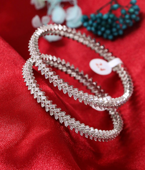 The Linara Silver Bracelet (Size/2.4)
