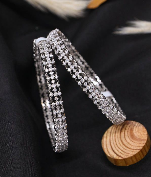 The Eshani Silver Bracelet (Size/2.4)