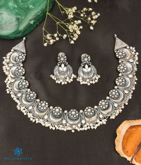 The Mahika Kempu Necklace (Pearl/Oxidised)