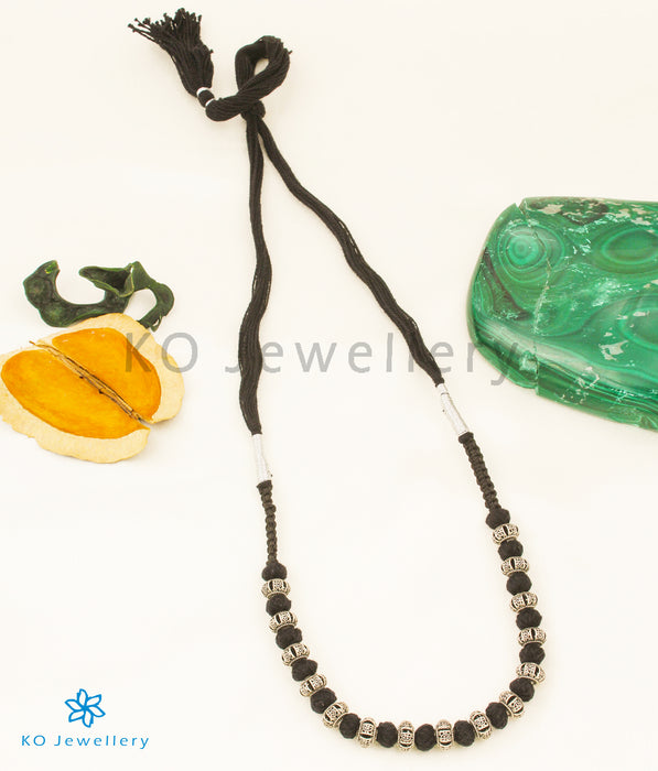 The Sapan Silver Thread Necklace (Black/small)