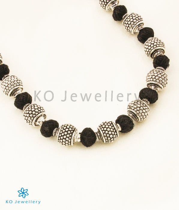 The Bhavika Silver Thread Necklace (Black)