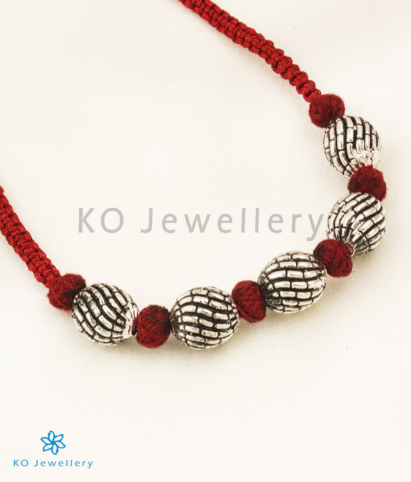 The Sia Silver Thread Necklace (Red)