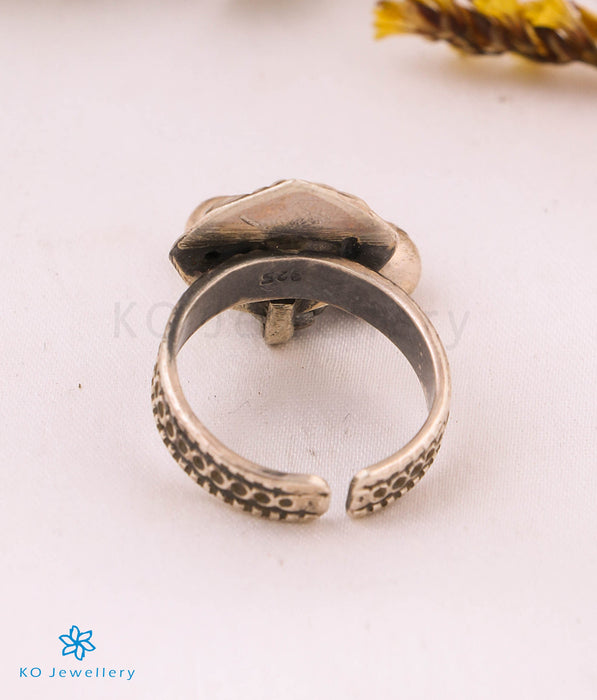 The Vagmi Silver Finger Ring