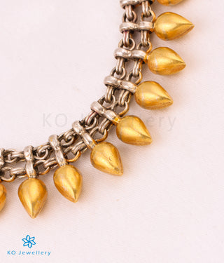 The Trishala Silver Antique Necklace (2 tone)